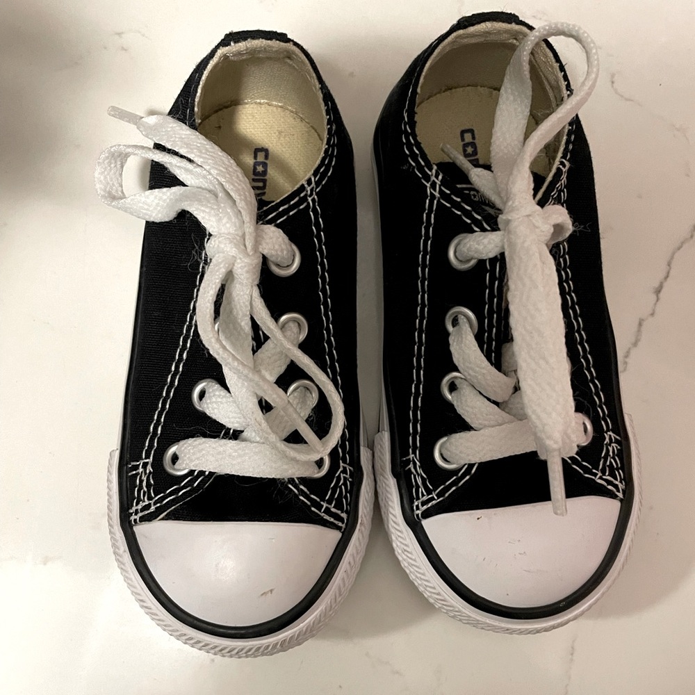 Toddler sz 6 Black Converse NWOT